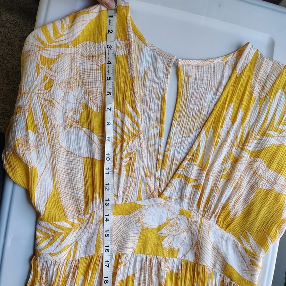 NWOT Cupshe maxi Sundress yellow tropical leaf print Hawaiian Resort Wear L. - Picture 12 of 16